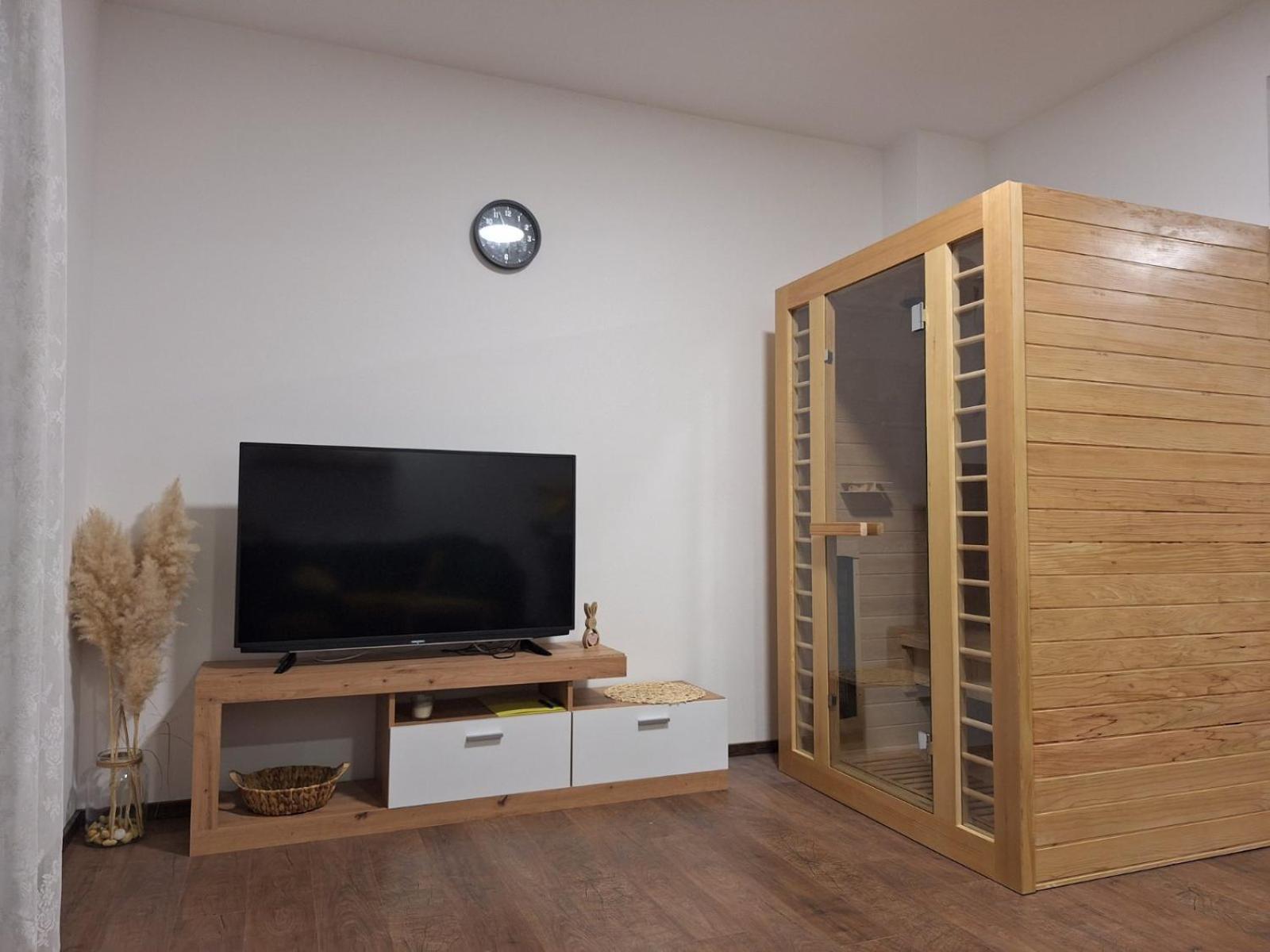 Kraljeva Hiza - Apartmani I Sobe Kralj Sveti Martin Na Muri Luaran gambar